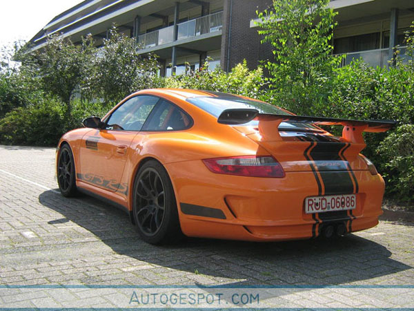 Alle kleuren van de regenboog: Porsche 997 GT3 RS