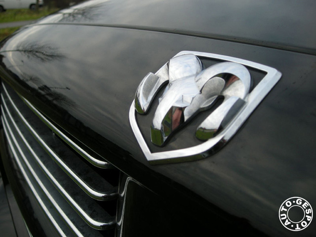 Ritje Dodge Ram SRT-10