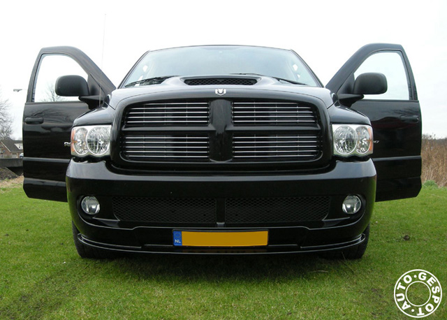 Ritje Dodge Ram SRT-10