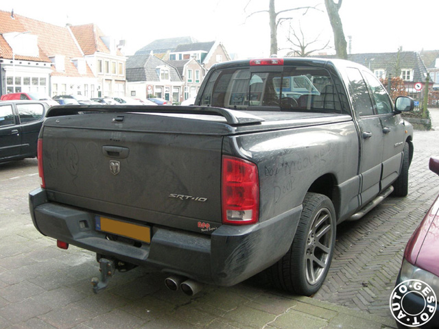 Ritje Dodge Ram SRT-10