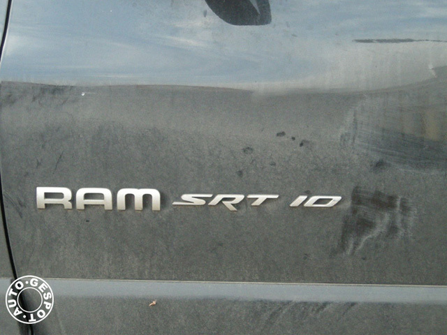 Ritje Dodge Ram SRT-10