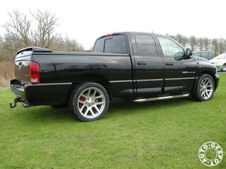 Ritje Dodge Ram SRT-10