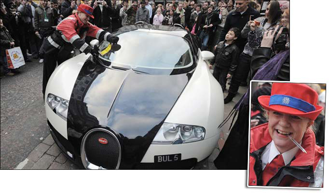 Bugatti Veyron eigenaar krijgt een bon!