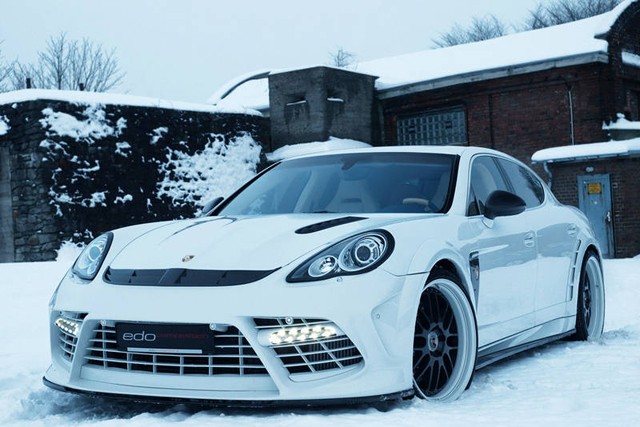 Sneeuwschuiver van EDO Competition: Porsche Panamera Turbo Moby Dick 