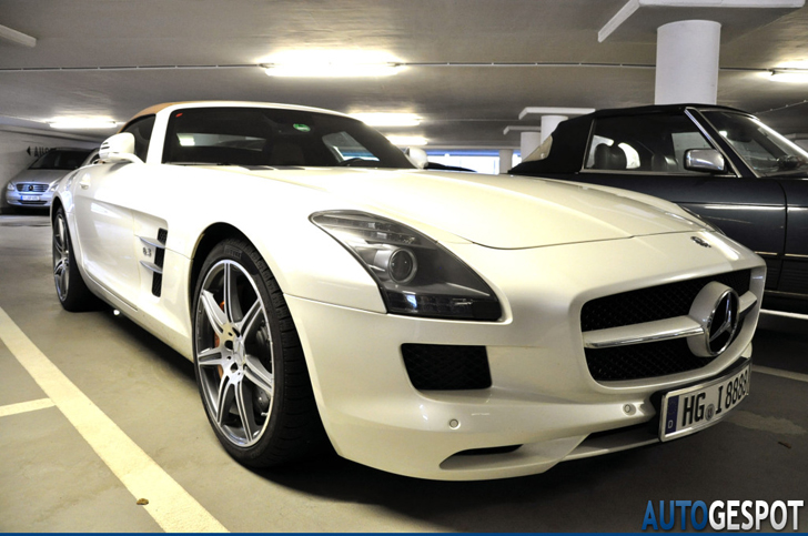Spot van de dag: elegante Mercedes-Benz SLS AMG Roadster