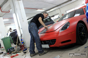Only in Russia: Ferrari 612 Scaglietti met roodchromen wrap