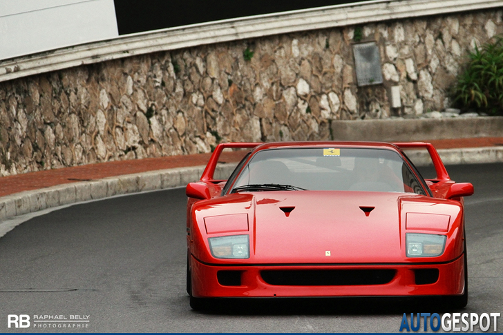Gespot: schitterende Ferrari F40 in Monaco