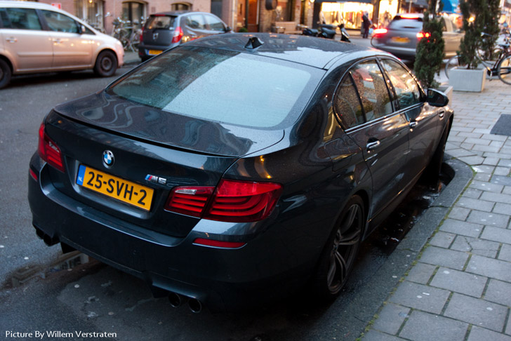 BMW M5 F10 Crash Den Haag