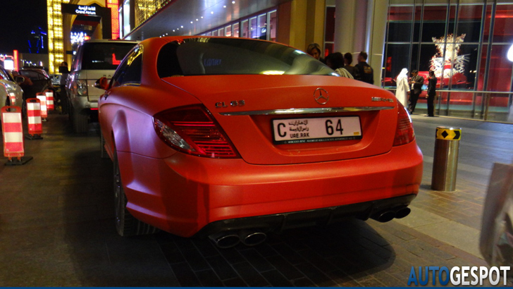 Gespot: Mercedes-Benz CL 63 AMG C216 in matrode wrap