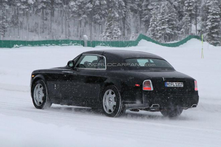 Spyshots: Rolls-Royce Phantom Coupé facelift