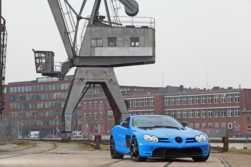 Mercedes-Benz SLR McLaren oogt fris met blauwe wrap