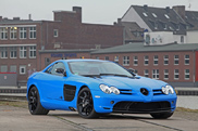 Le bleu rajeunit cette Mercedes-Benz SLR McLaren