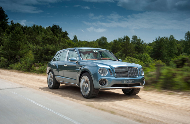 Bentley's luxe SUV krijgt bijna groen licht