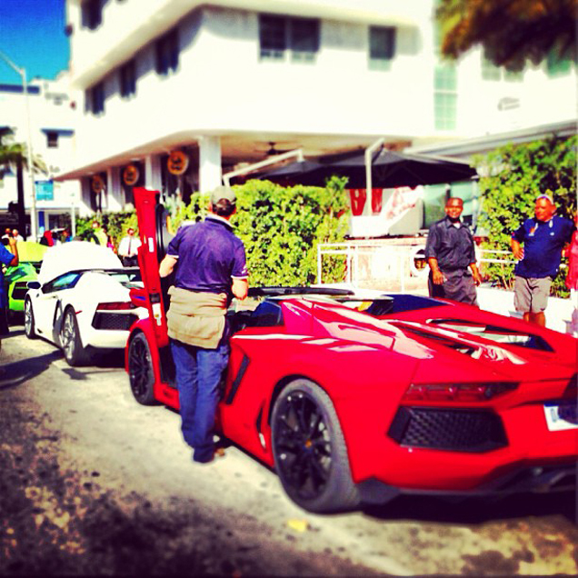 Lamborghini présente son Aventador LP700-4 Roadster à Miami