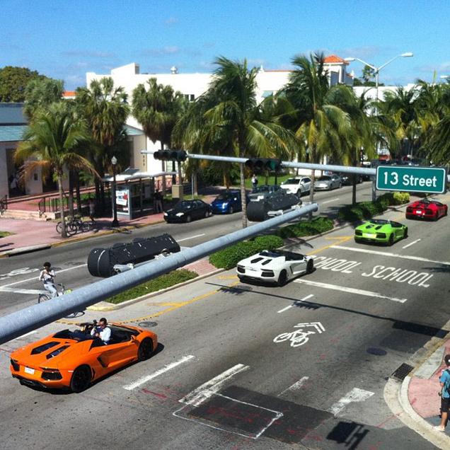 Lamborghini présente son Aventador LP700-4 Roadster à Miami