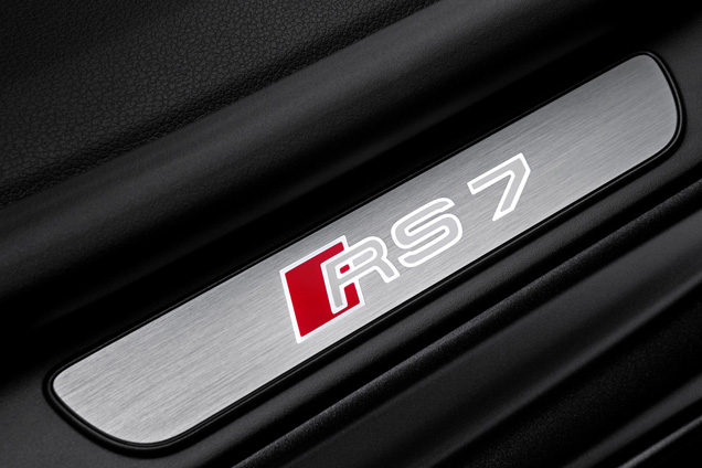 Autobaanbeul: Audi RS7 Sportback 