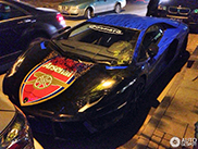 Arsenal FC fan wraps his Lamborghini Aventador in club theme