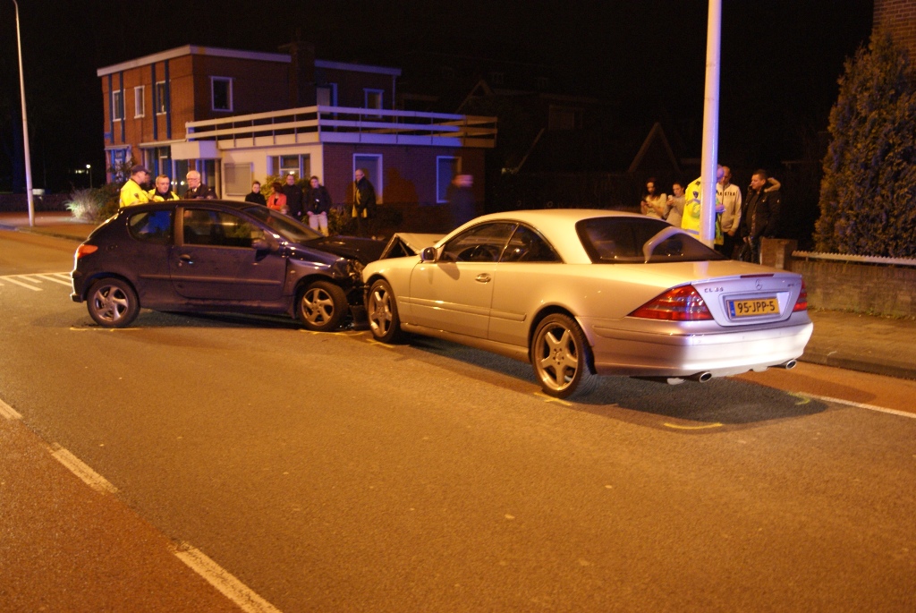 Flinke klapper in Drachten met Mercedes-Benz CL 55 AMG