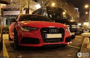 Dani Alves (Barcelona) Sở Hữu Một Chiếc Audi RS6 Avant C7!
