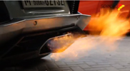Movie: Lamborghini causes fire