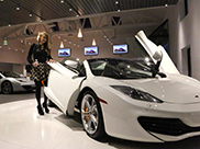 Paris Hilton choisit la McLaren 12C Spider