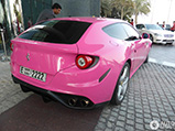 Ferrari FF 'Barbie Edition' gespot in Dubai