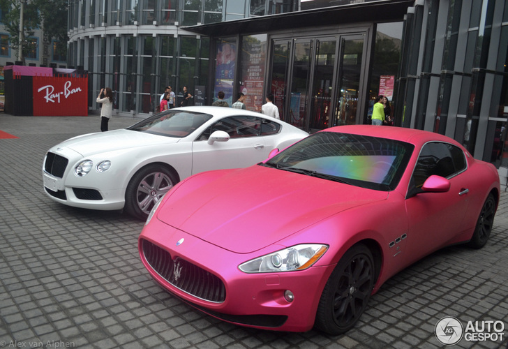 Roze Maserati GranTurismo steelt de show in Beijing