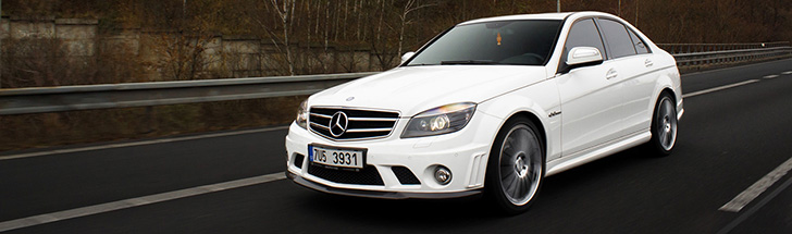 拍摄: 奔驰 VÄTH V63RS C