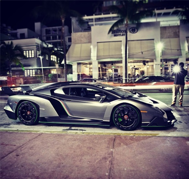 'Verde Itaca' Lamborghini Veneno geleverd in Miami