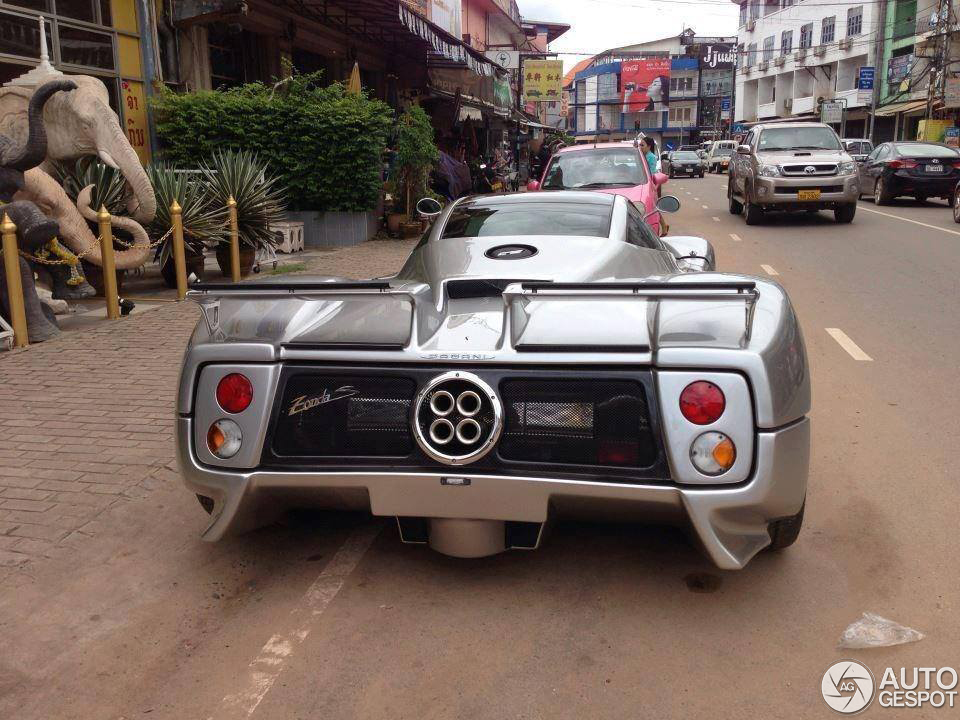 Pagani Zonda C12-S is een grote verrassing uit Laos