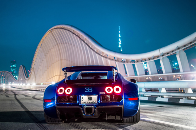 Fotoshoot: Bugatti Veyron 16.4 in Dubai