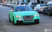 Emerald green Audi RS5 is really unique