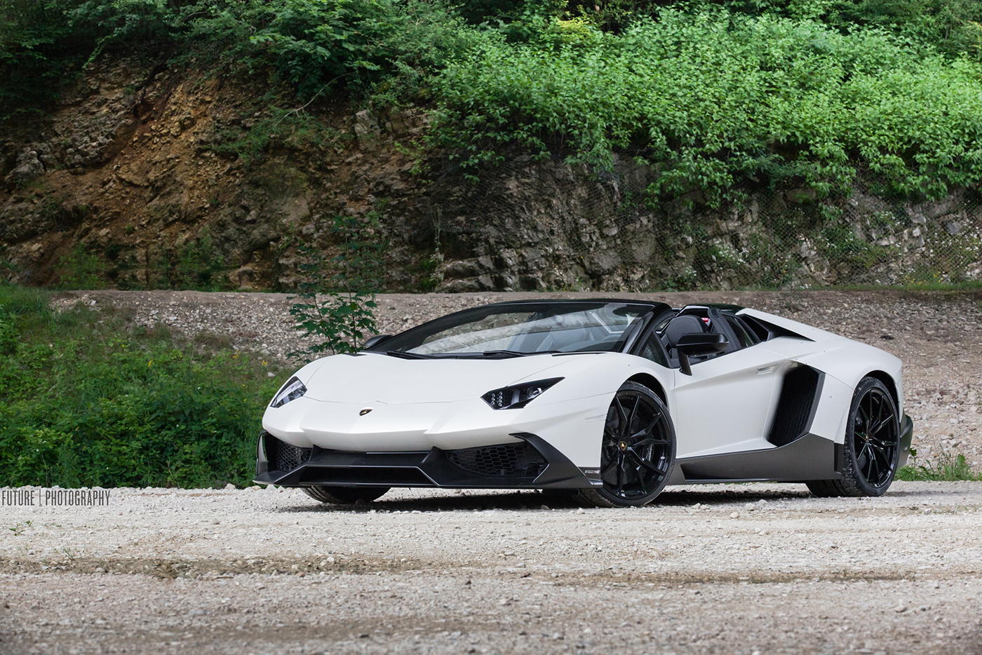 Photoshoot: two beautiful Lamborghini Aventadors