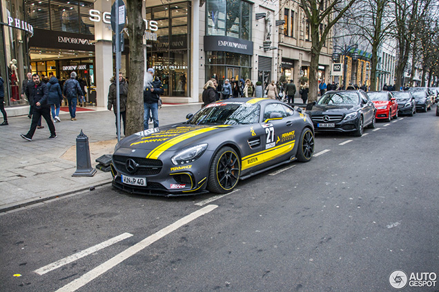 Deze Mercedes-AMG GTS lijkt recht van het circuit te komen