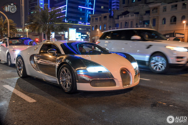 Hoeveel Veyrons staan er in Dubai?