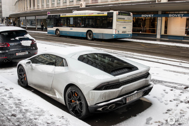 Eigenaar mag zijn best gaan doen om Lamborghini sneeuwvrij te krijgen