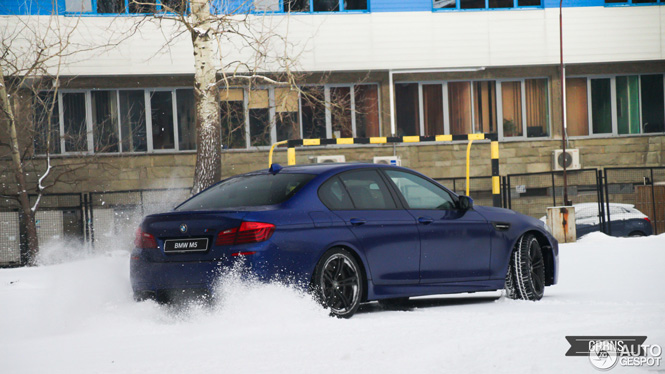 Sneeuwpret met de BMW M5 F10