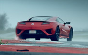 Filmpje: Chris Harris gaat los met de Honda NSX