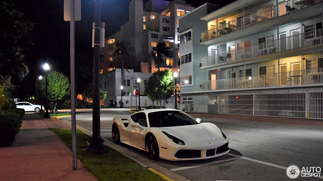 Spot of the Day USA: Ferrari 488 in Miami Beach
