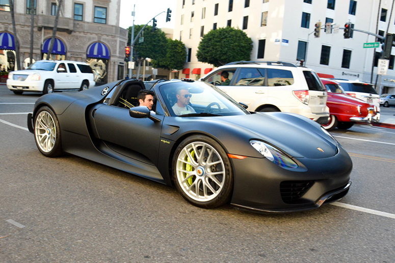 Spot of the Day USA: Porsche 918 on Rodeo Drive