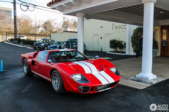 Spot of the Day USA: The GT40 MkII by Superperformance