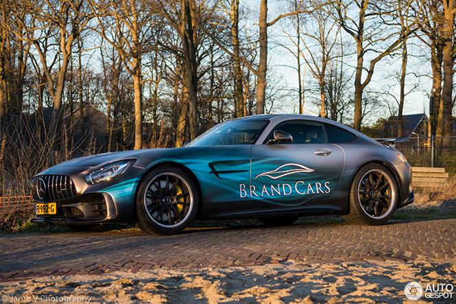 Spot van de dag: Mercedes-AMG GT R