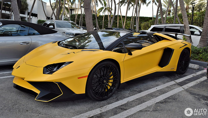 Deze Lamborghini eigenaar zit "op ze moneyy"