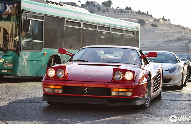 Ferrari Testarossa maakt Jeruzalem even een stukje mooier