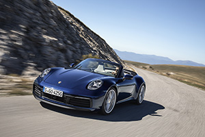 Topless de zomer in met de Porsche 992 Cabriolet