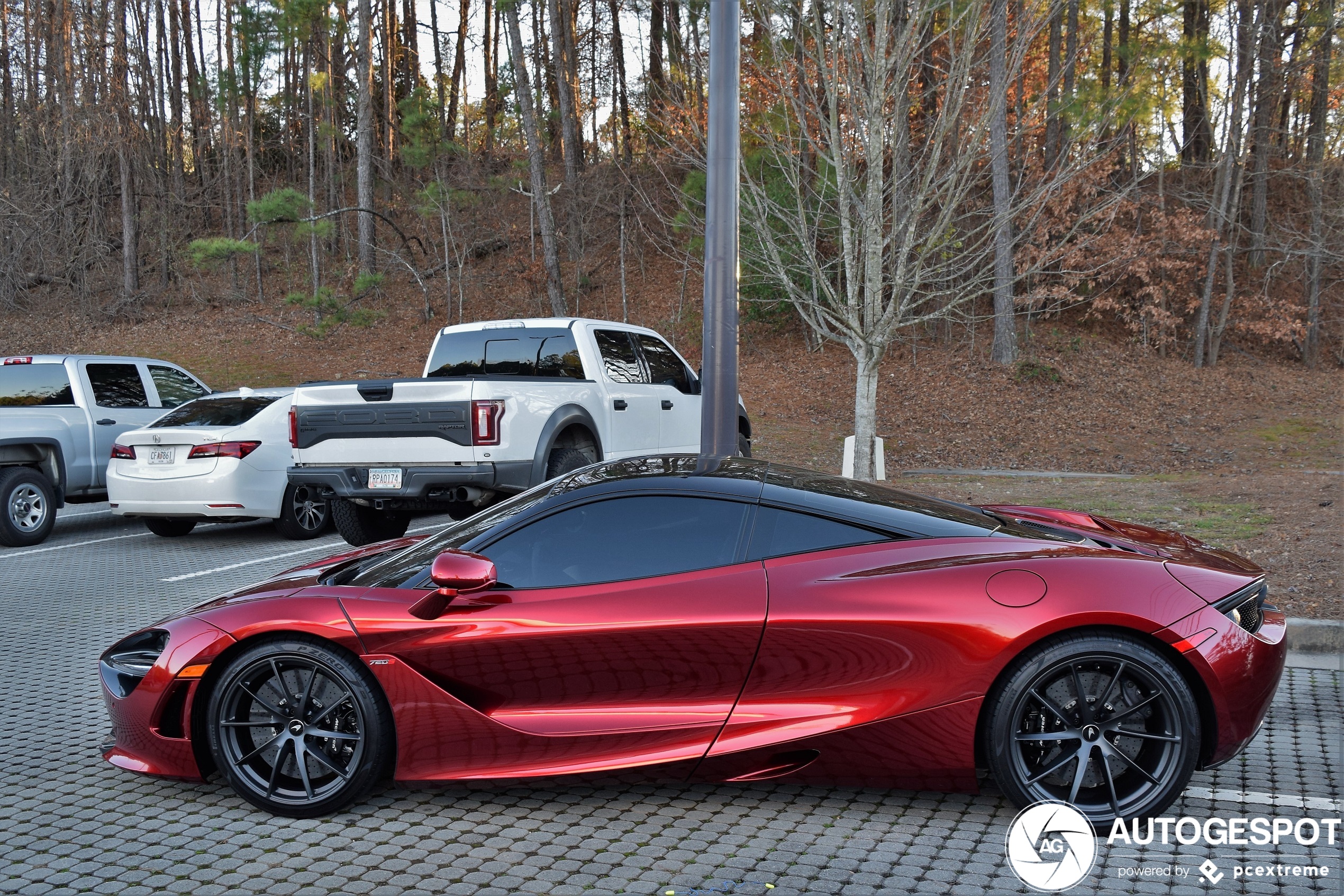 Is Volcano Red de beste kleur voor de McLaren 720S?