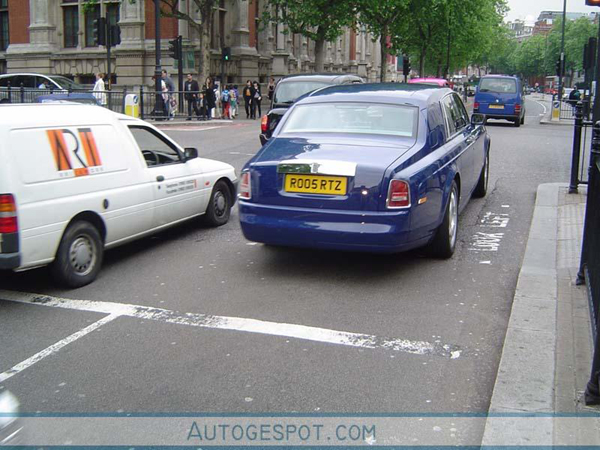Colors of the rainbow: Rolls Royce Phantom