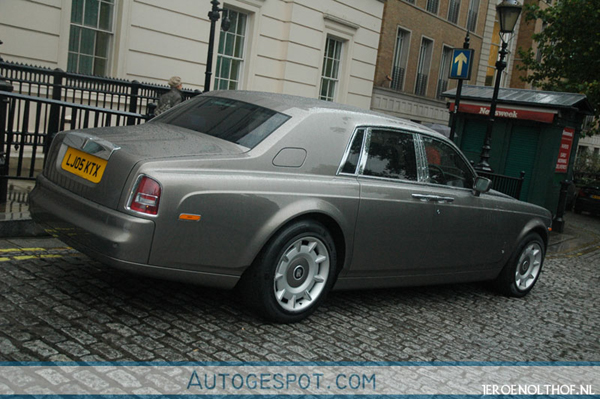 Colors of the rainbow: Rolls Royce Phantom