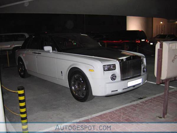 Colors of the rainbow: Rolls Royce Phantom