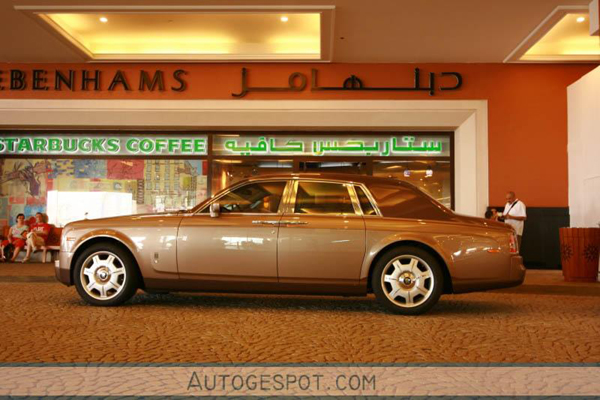 Colors of the rainbow: Rolls Royce Phantom